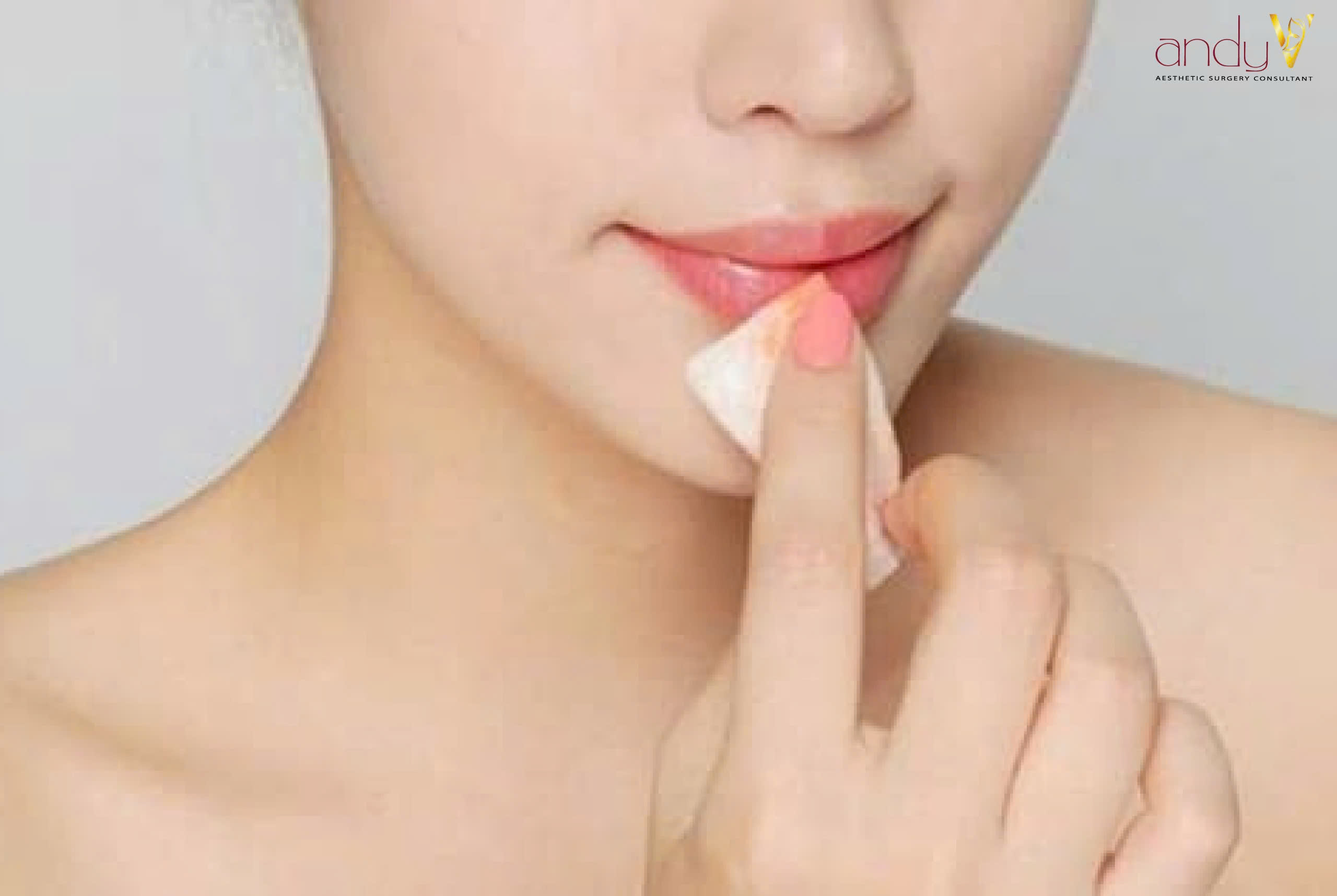 Giữ màu xăm môi bền đẹp với các bước chăm sóc đơn giản